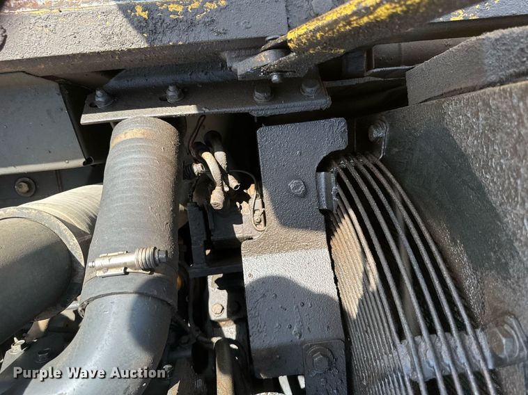 image for item EB2676 2004 Komatsu PC400LC-7 excavator