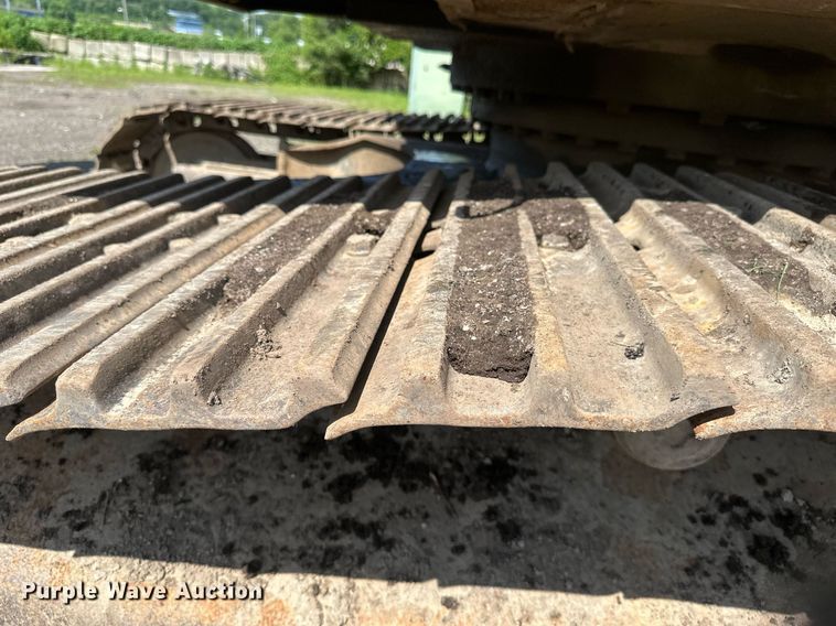 image for item EB2676 2004 Komatsu PC400LC-7 excavator