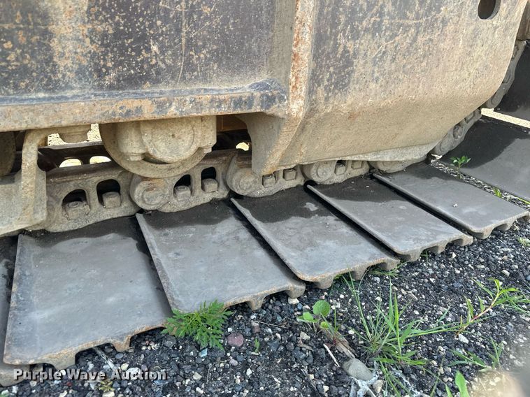 image for item EB2676 2004 Komatsu PC400LC-7 excavator