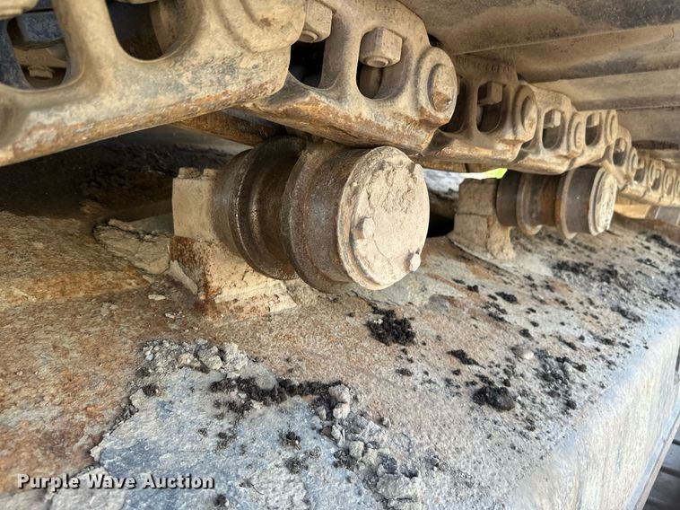 image for item EB2676 2004 Komatsu PC400LC-7 excavator