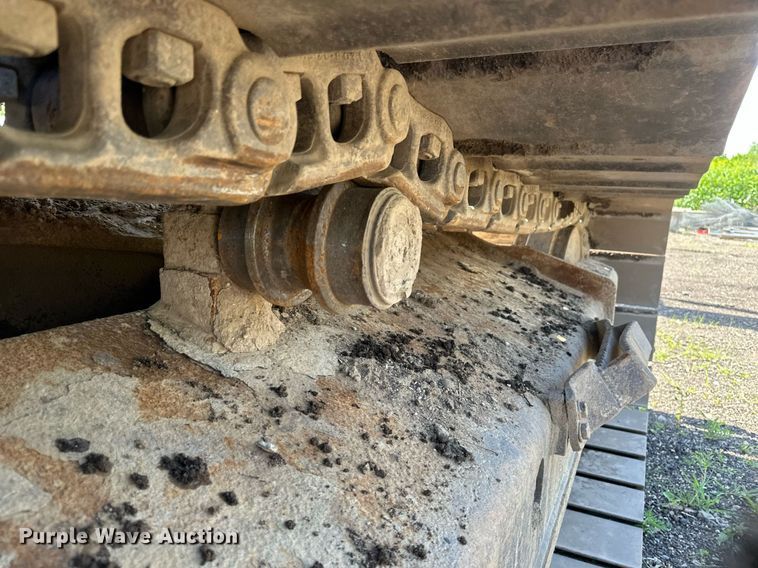 image for item EB2676 2004 Komatsu PC400LC-7 excavator