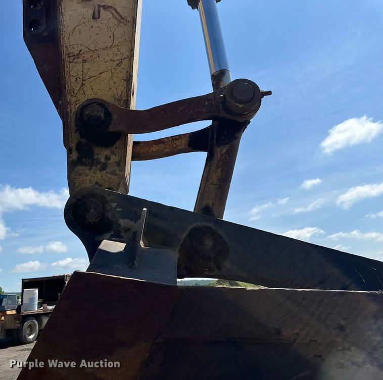 image for item EB2678 2001 Komatsu PC400LC-6LM excavator