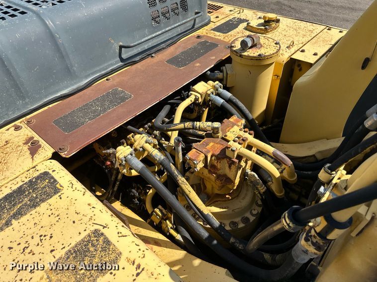 image for item EB2678 2001 Komatsu PC400LC-6LM excavator