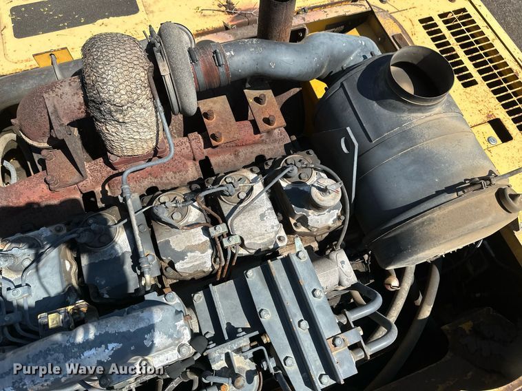 image for item EB2678 2001 Komatsu PC400LC-6LM excavator