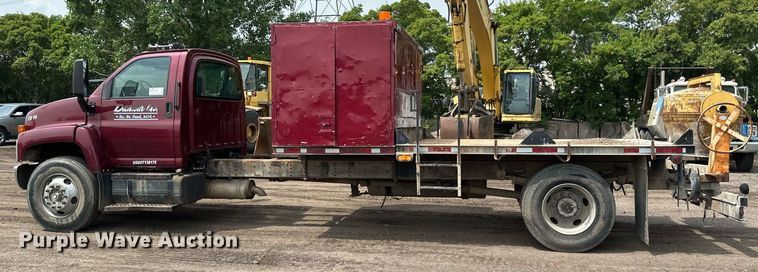 image for item EB2679 2003 Chevrolet Kodiak flatbed truck