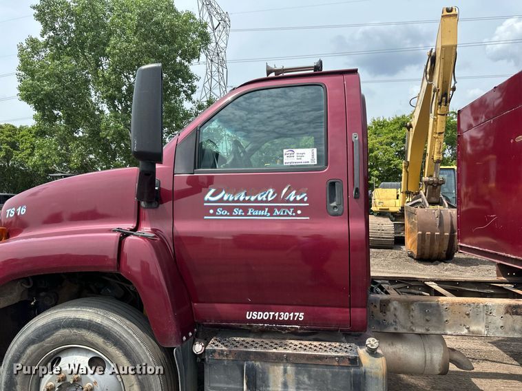 image for item EB2679 2003 Chevrolet Kodiak flatbed truck