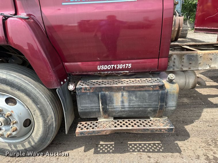 image for item EB2679 2003 Chevrolet Kodiak flatbed truck