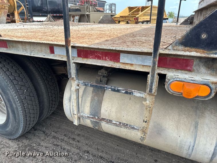 image for item EB2679 2003 Chevrolet Kodiak flatbed truck