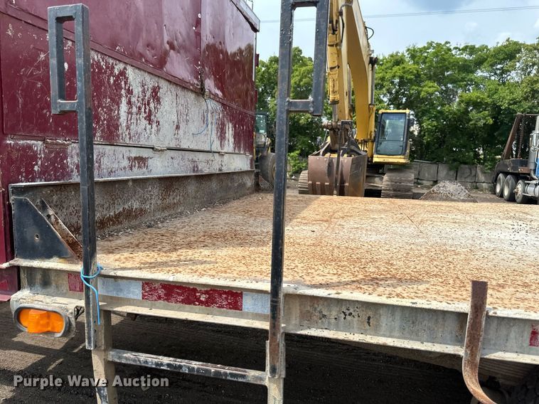 image for item EB2679 2003 Chevrolet Kodiak flatbed truck