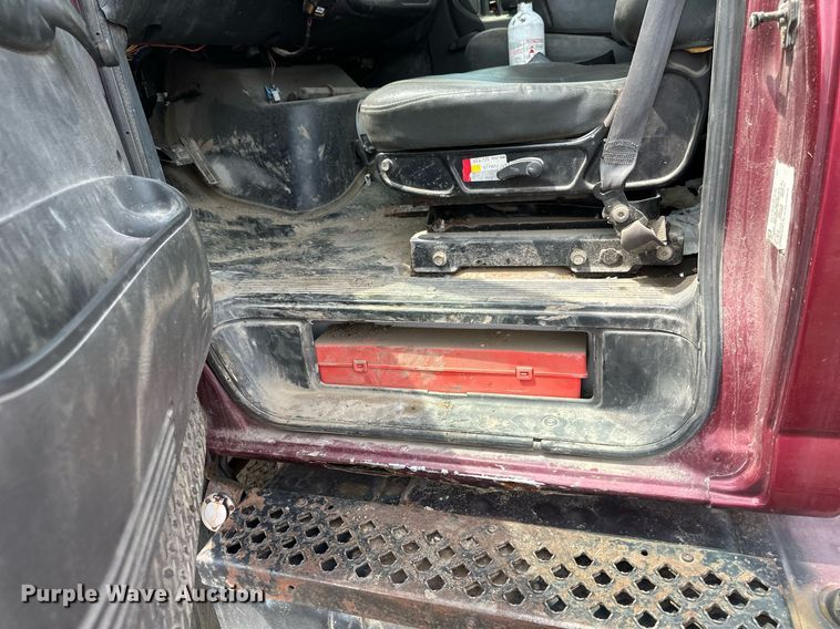 image for item EB2679 2003 Chevrolet Kodiak flatbed truck