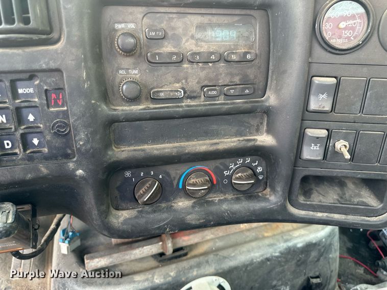 image for item EB2679 2003 Chevrolet Kodiak flatbed truck