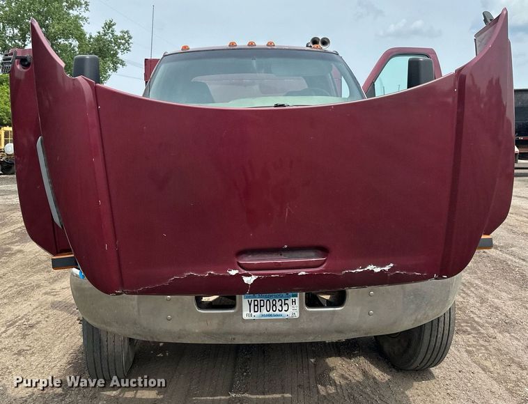 image for item EB2679 2003 Chevrolet Kodiak flatbed truck