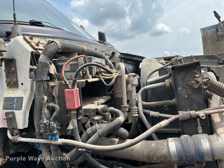 image for item EB2679 2003 Chevrolet Kodiak flatbed truck