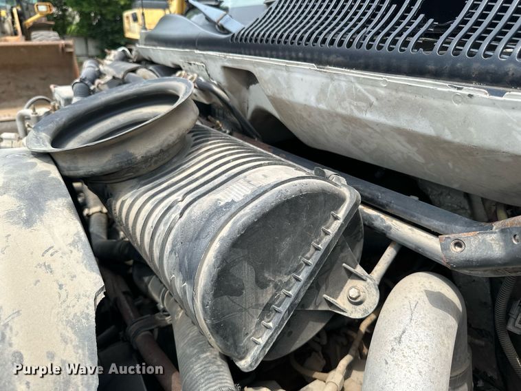 image for item EB2679 2003 Chevrolet Kodiak flatbed truck