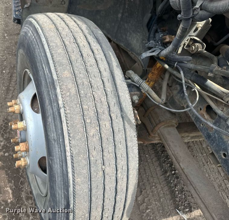 image for item EB2679 2003 Chevrolet Kodiak flatbed truck