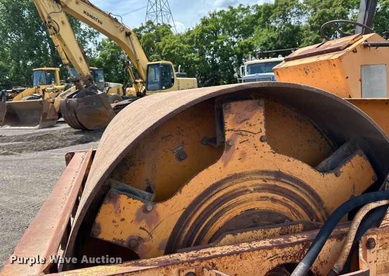 image for item EB2680 Dynapac CA25D single drum vibratory roller