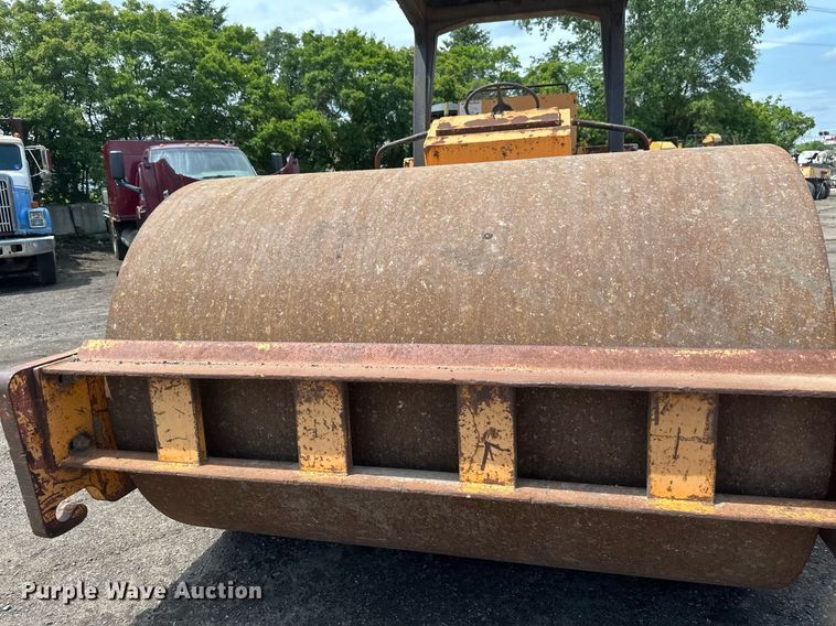 image for item EB2680 Dynapac CA25D single drum vibratory roller