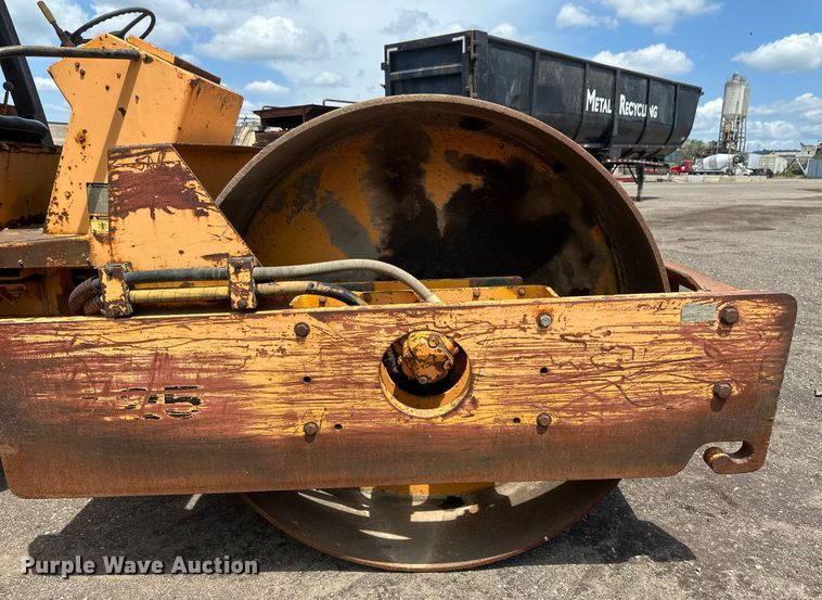 image for item EB2680 Dynapac CA25D single drum vibratory roller