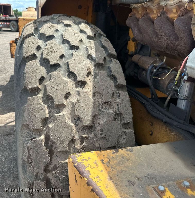 image for item EB2680 Dynapac CA25D single drum vibratory roller