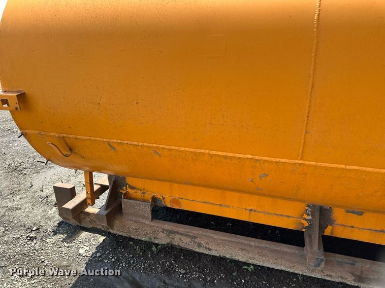 image for item EB2681 Roll-off oil tank