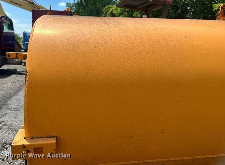 image for item EB2681 Roll-off oil tank