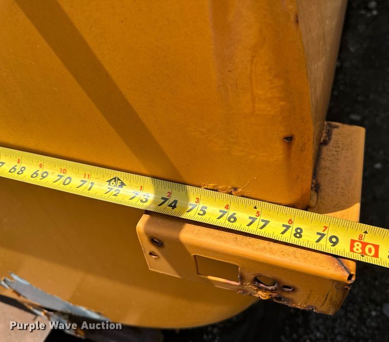 image for item EB2681 Roll-off oil tank