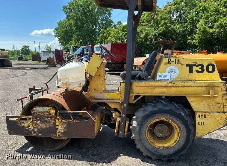 image for item EB2682 Compac T-30PD single drum vibratory roller