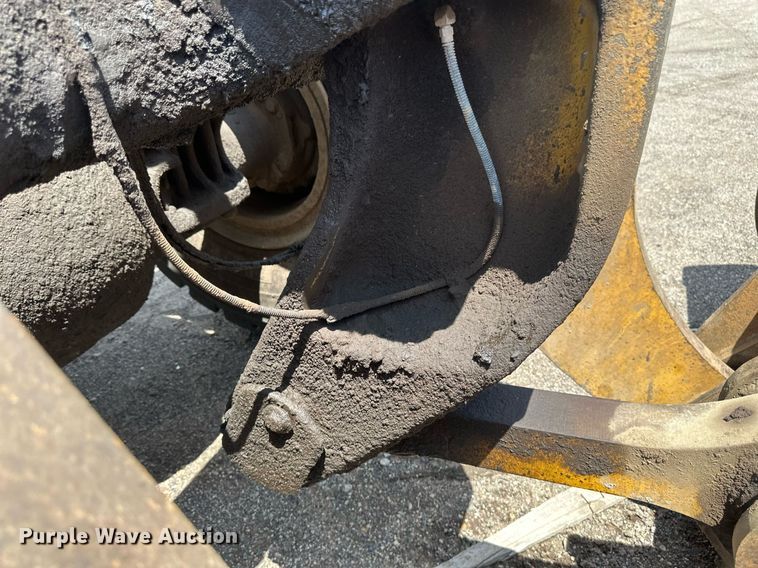 image for item EB2684 1998 Komatsu WA500-3L wheel loader