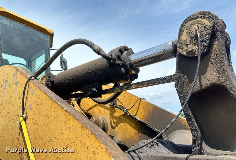 image for item EB2684 1998 Komatsu WA500-3L wheel loader