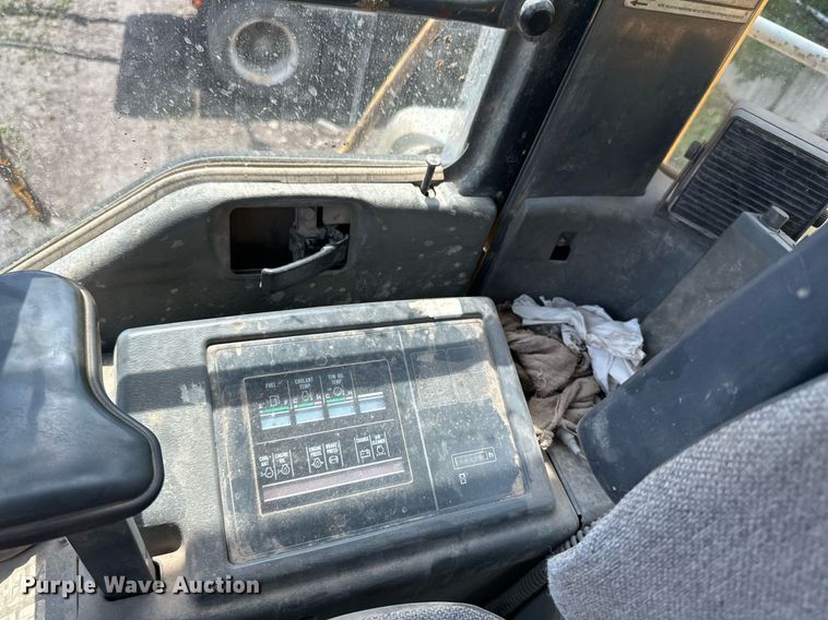 image for item EB2684 1998 Komatsu WA500-3L wheel loader