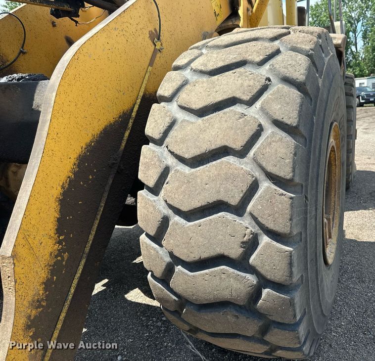 image for item EB2684 1998 Komatsu WA500-3L wheel loader