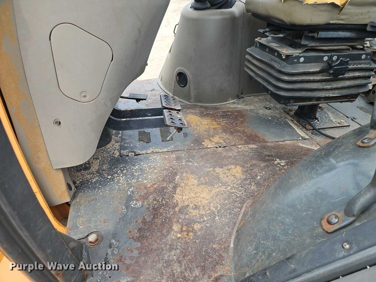 image for item EB8132 2007 Case 580 Super M backhoe