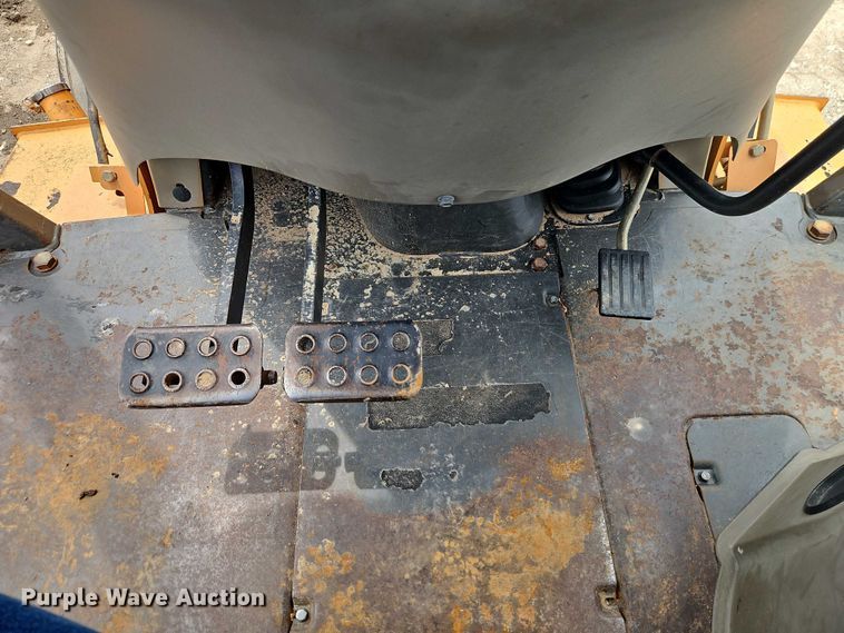 image for item EB8132 2007 Case 580 Super M backhoe