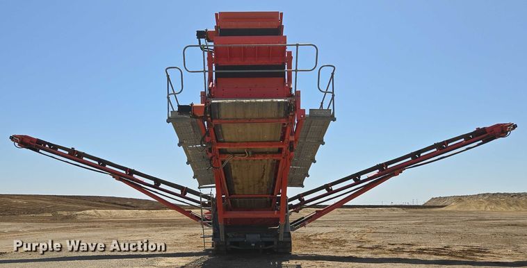 image for item EC1055 2013 Terex 693 Plus Supertrak screening plant