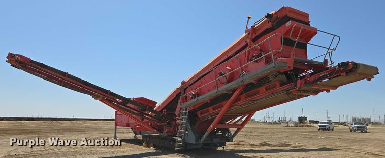 image for item EC1055 2013 Terex 693 Plus Supertrak screening plant