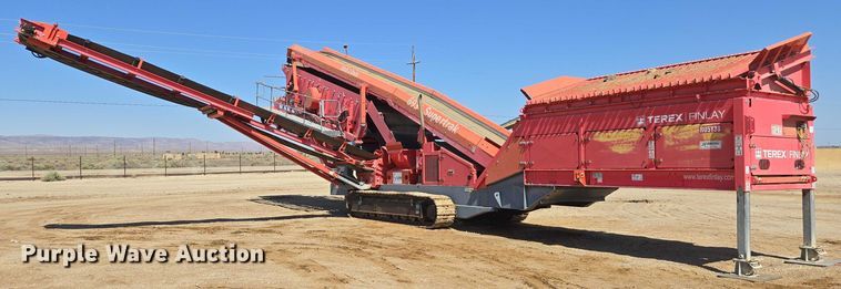 image for item EC1055 2013 Terex 693 Plus Supertrak screening plant