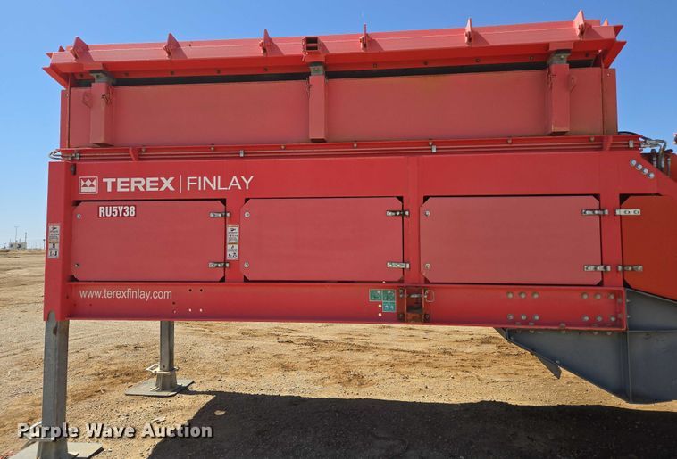 image for item EC1055 2013 Terex 693 Plus Supertrak screening plant