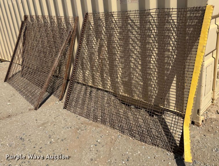 image for item EC1055 2013 Terex 693 Plus Supertrak screening plant