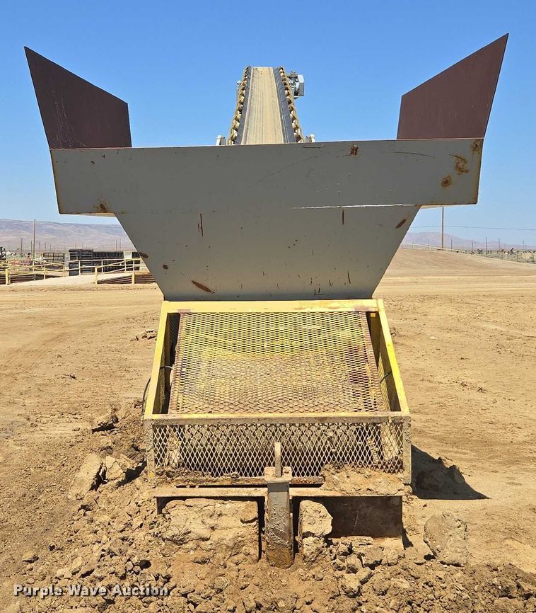 image for item EC1056 Radial stacking conveyor