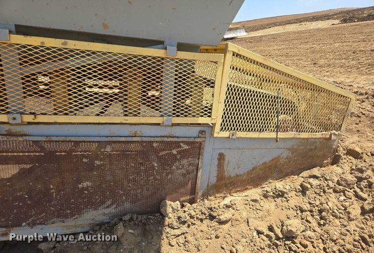 image for item EC1056 Radial stacking conveyor