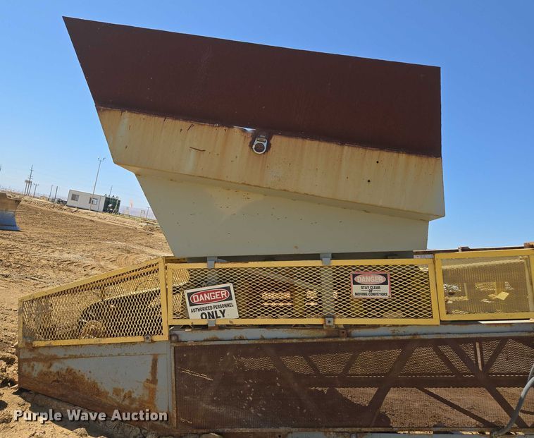 image for item EC1056 Radial stacking conveyor