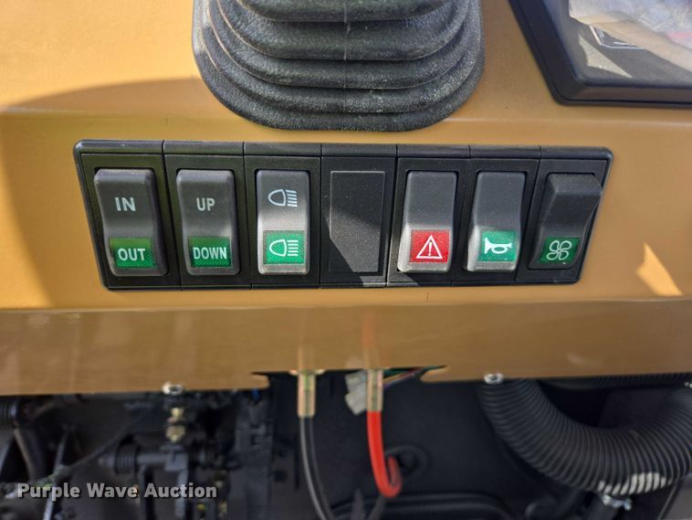 image for item EC1057 2023 Tuatara 1000 EFI-2 utility vehicle