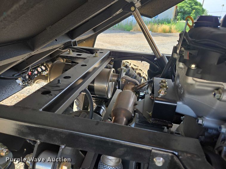 image for item EC1058 2023 Tuatara 1000 EFI-2 utility vehicle