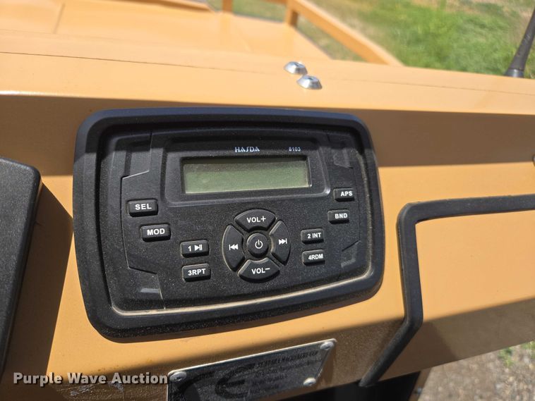 image for item EC1061 2022 Tuatara 1000EFI utility vehicle