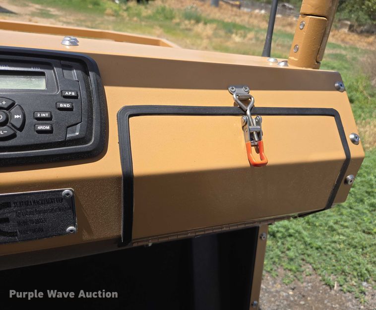 image for item EC1061 2022 Tuatara 1000EFI utility vehicle