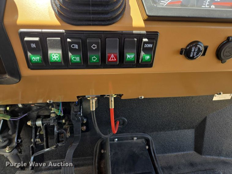 image for item EC1063 2022 Tuatara 1000EFI utility vehicle