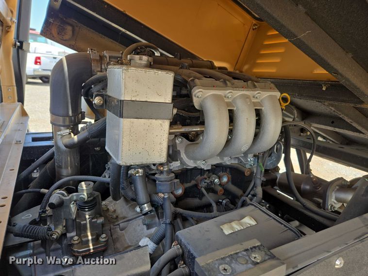 image for item EC1063 2022 Tuatara 1000EFI utility vehicle