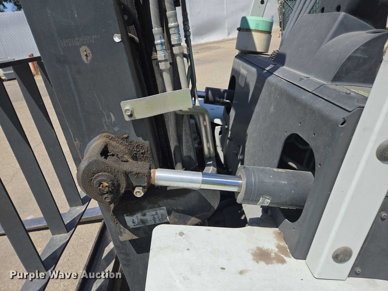 image for item EC1065 2015 Nissan PF80YLP forklift