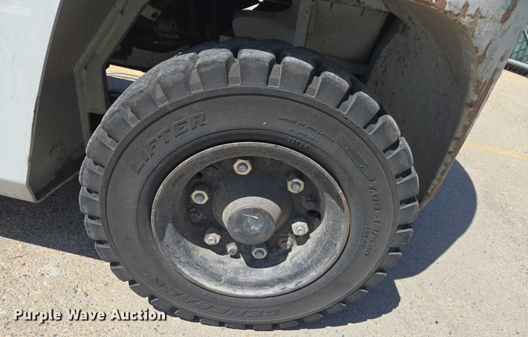 image for item EC1065 2015 Nissan PF80YLP forklift