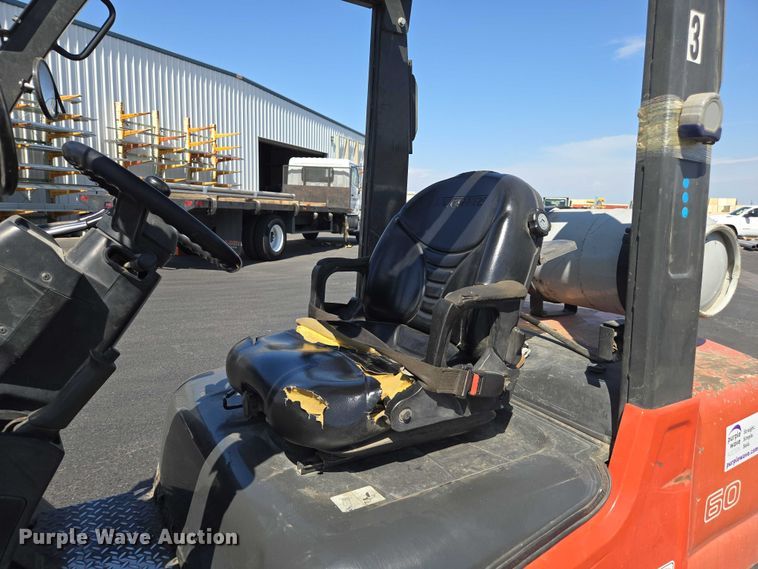 image for item EC1066 2015 UniCarriers PF60 forklift
